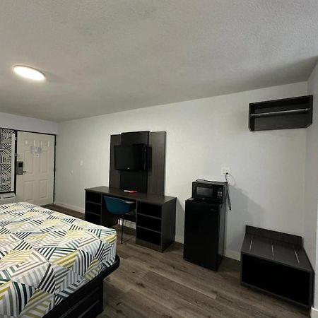 Motel 6 Greenwood, Ms Экстерьер фото