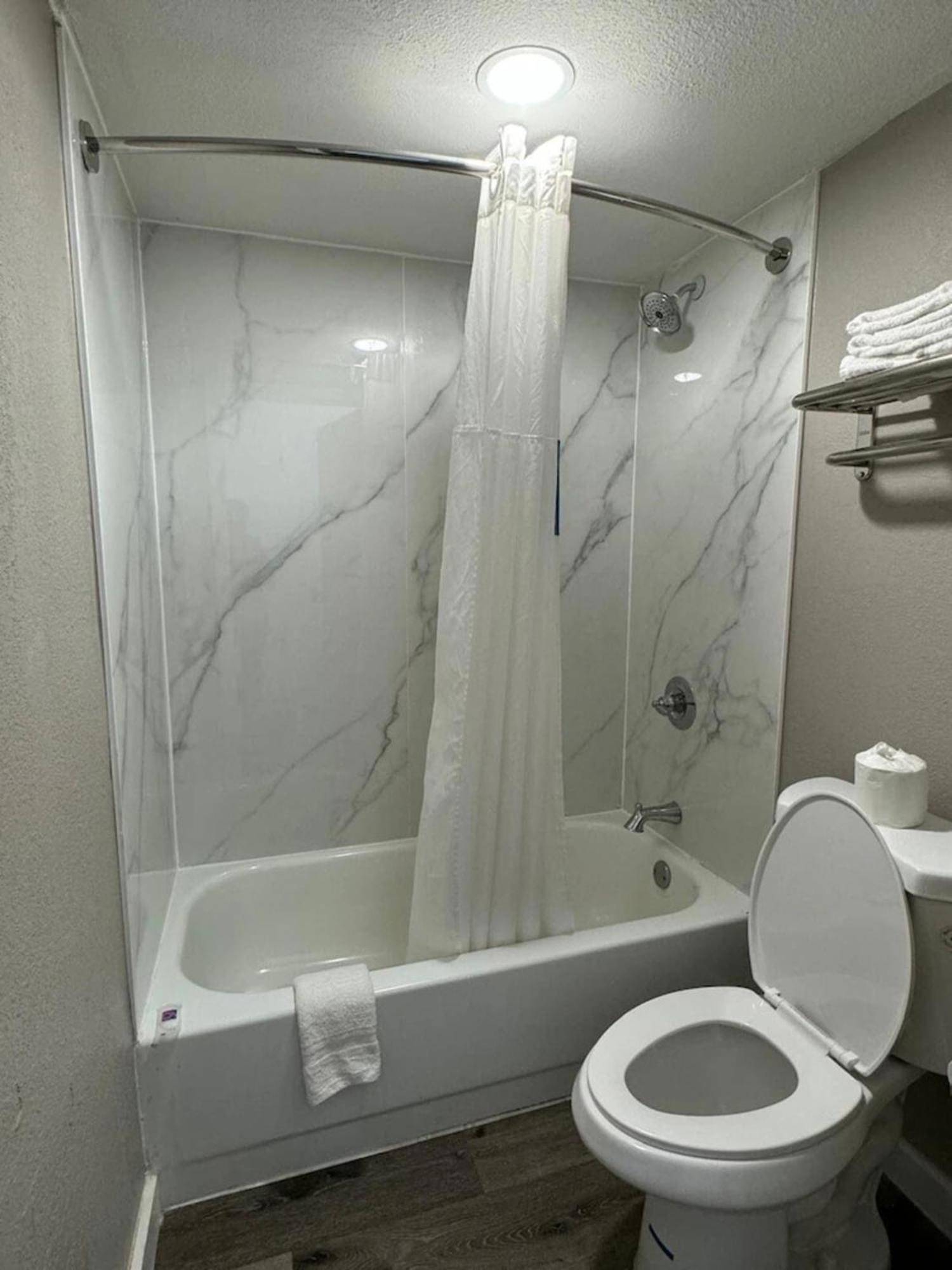 Motel 6 Greenwood, Ms Экстерьер фото